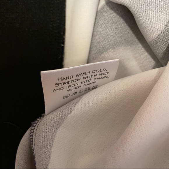 Dagmar Black & White Abstract Jumper - Picture 5 of 8